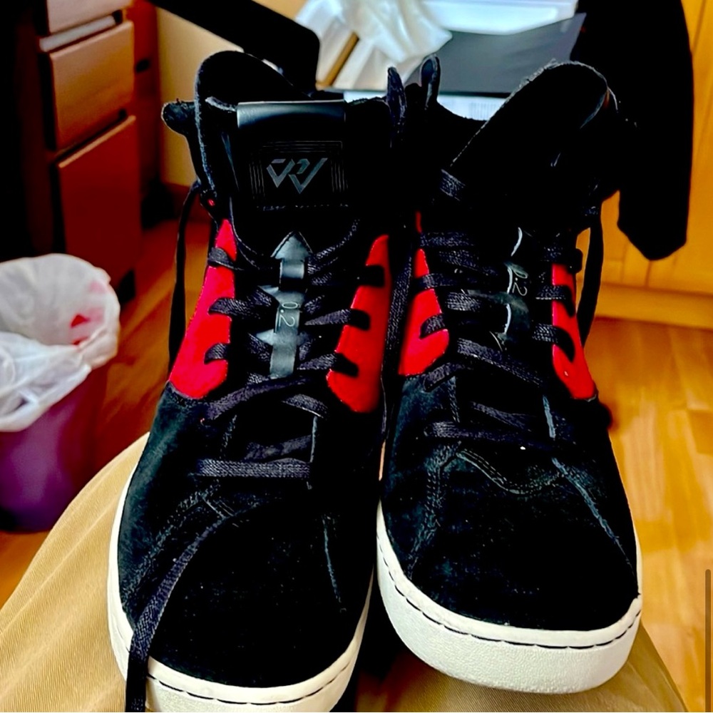 AIR JORDANS